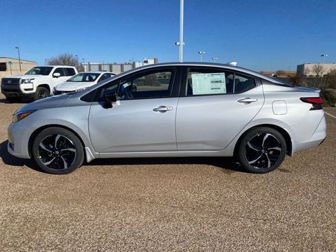 New 2025 Nissan Versa SR w/ Trunk Package image 3