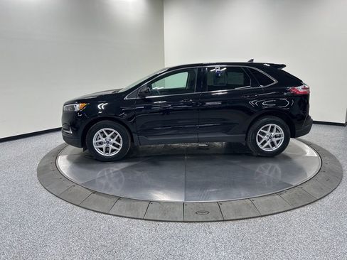 Used 2022 Ford Edge SEL w/ Convenience Package image 9