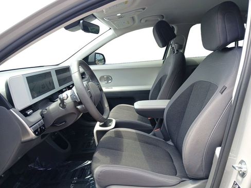 Used 2024 Hyundai Ioniq 5 SEL RWD image 9