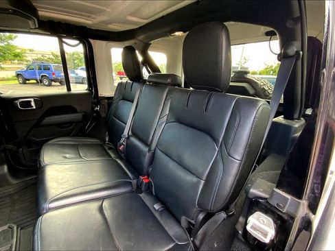 Used 2021 Jeep Wrangler Unlimited Rubicon 4xe w/ Dual Top Group image 26