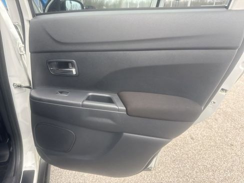 Used 2019 Mitsubishi Outlander Sport ES image 26