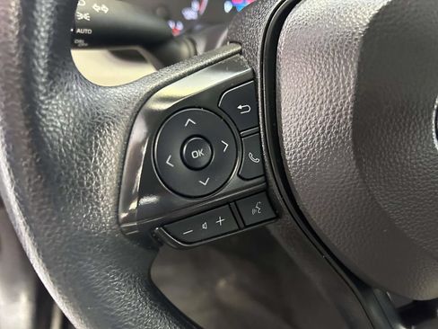 Used 2025 Toyota Corolla LE FWD image 17
