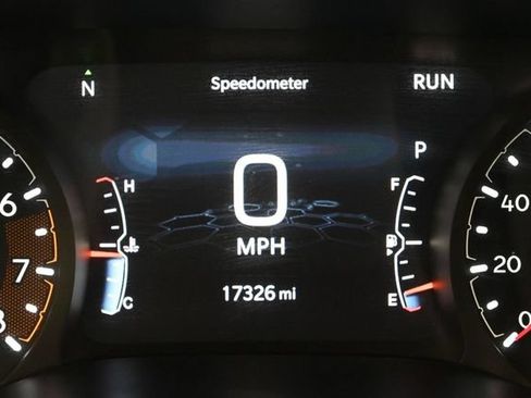 Used 2025 Jeep Compass Limited AWD/4WD image 4