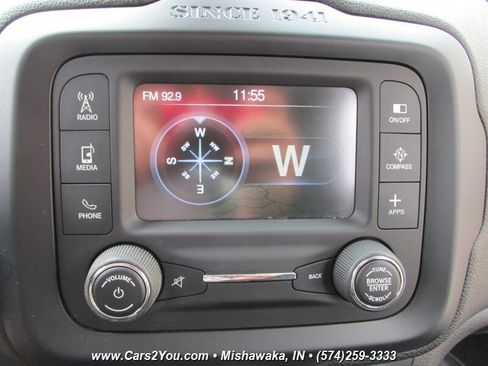 Used 2016 Jeep Renegade Latitude AWD/4WD image 29