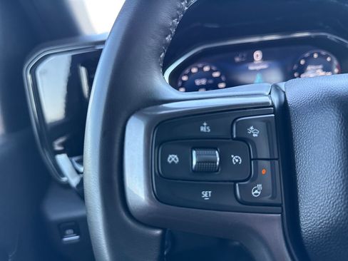 Used 2025 Chevrolet Silverado 2500 ZR2 w/ Technology Package image 30