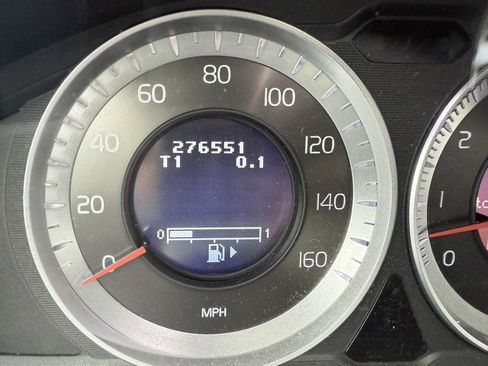 Used 2011 Volvo XC70 3.2 image 19