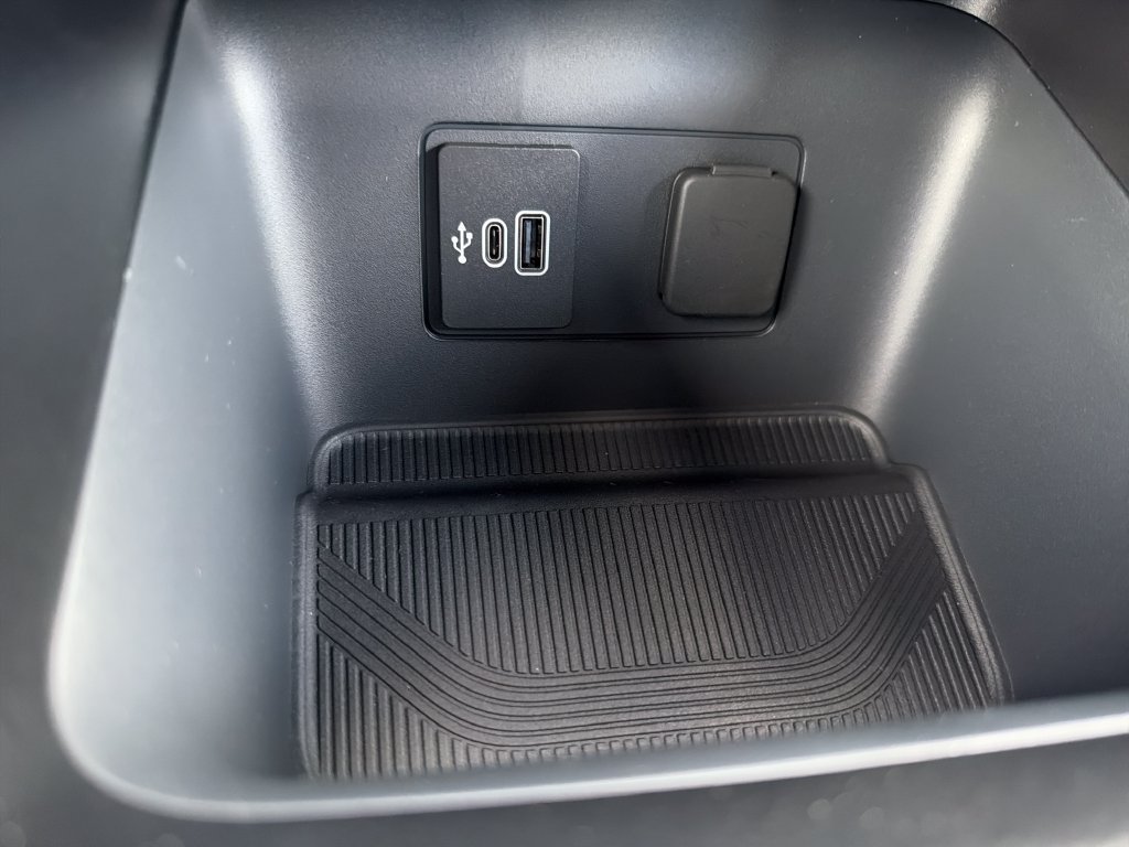 New 2027 Ford Explorer Active RWD image 32