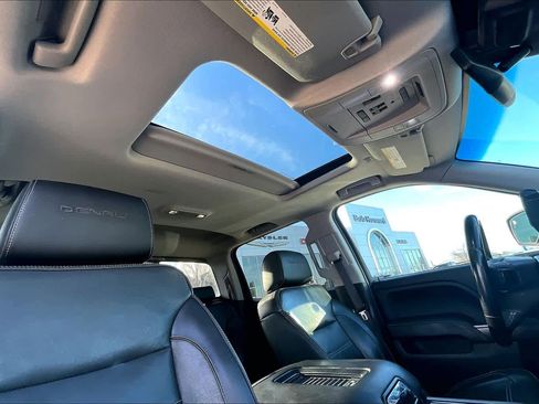 Used 2018 GMC Sierra 1500 Denali w/ Denali Ultimate Package image 12