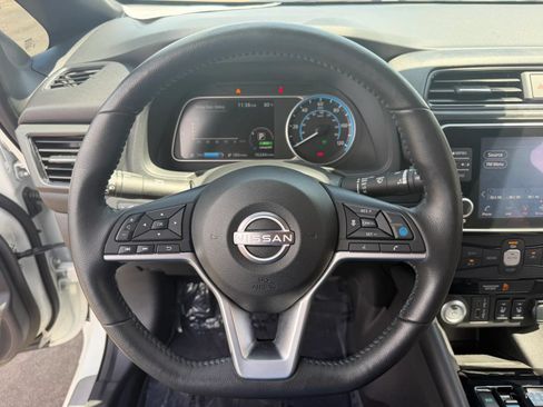 Used 2024 Nissan Leaf SV Plus FWD image 12