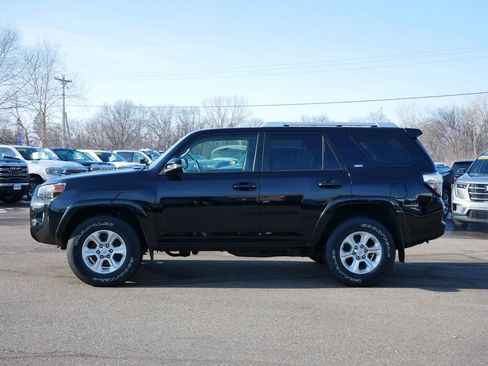 Used 2017 Toyota 4Runner SR5 Premium image 4