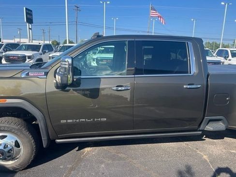 Used 2022 GMC Sierra 3500 Denali w/ Denali Ultimate Package AWD/4WD image 12