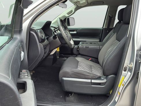 Used 2018 Toyota Tundra SR5 image 12