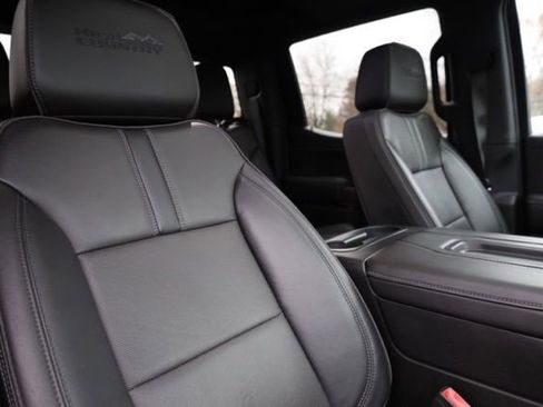 Used 2020 Chevrolet Silverado 1500 High Country image 32