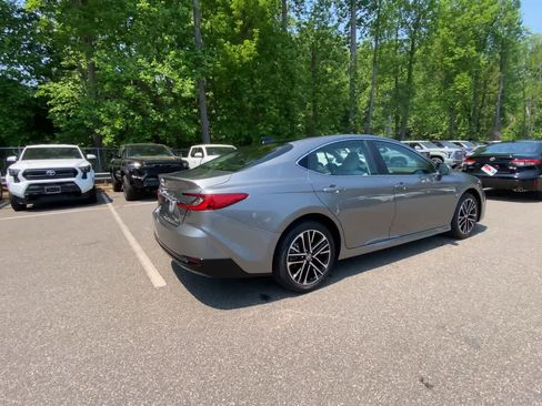 Used 2026 Toyota Camry XLE w/ Premium Package AWD/4WD image 5