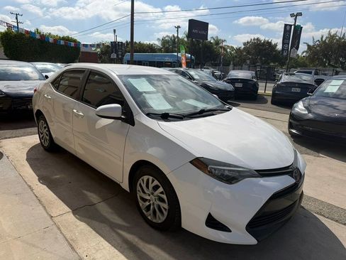 Used 2017 Toyota Corolla LE w/ Carpet Mat Package (TMS) FWD image 14