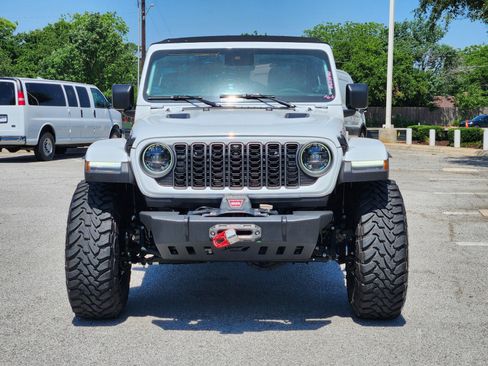 Used 2025 Jeep Wrangler Unlimited Rubicon AWD/4WD image 30