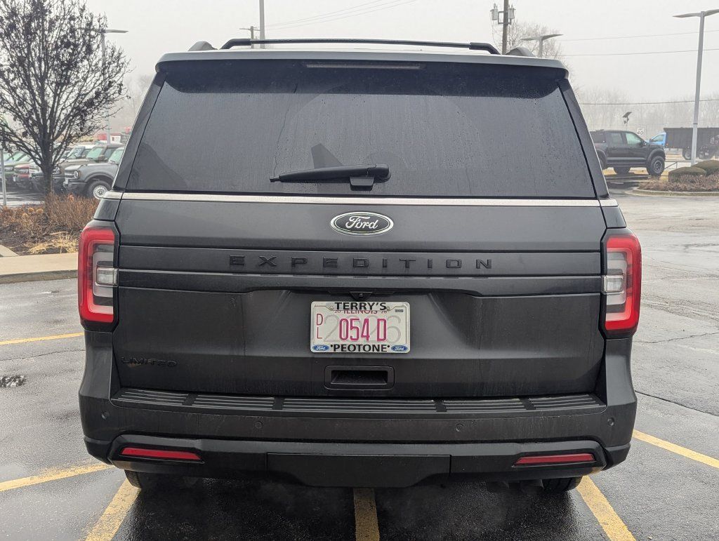 Used 2023 Ford Expedition Limited AWD/4WD image 4