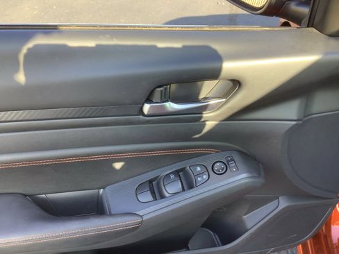 Used 2021 Nissan Altima 2.5 SR image 12