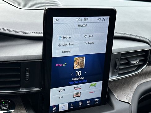 Used 2020 Ford Explorer Platinum w/ Premium Technology Package image 18