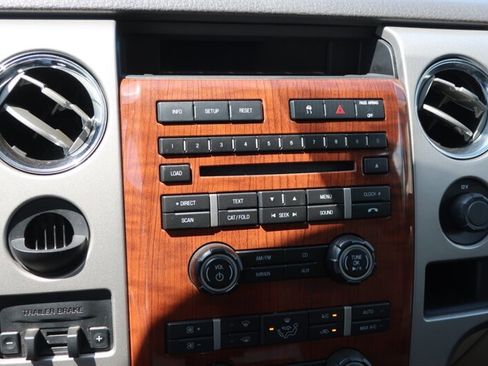 Used 2010 Ford F150 Lariat image 22