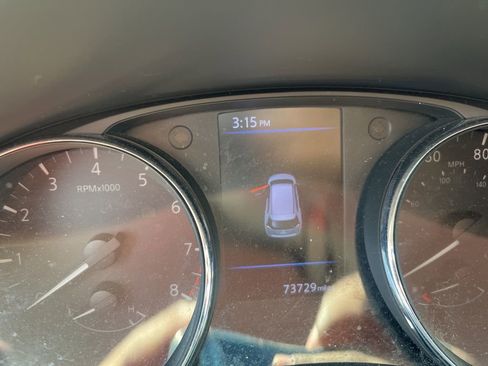 Used 2018 Nissan Rogue SL image 5