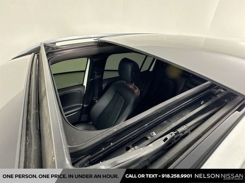 Used 2021 Mercedes-Benz GLB 250 4MATIC image 20