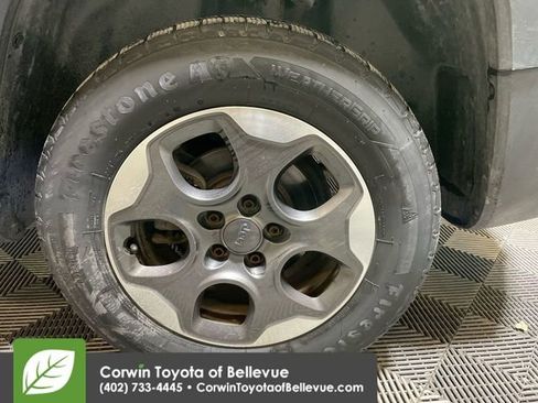 Used 2015 Jeep Renegade Latitude image 24