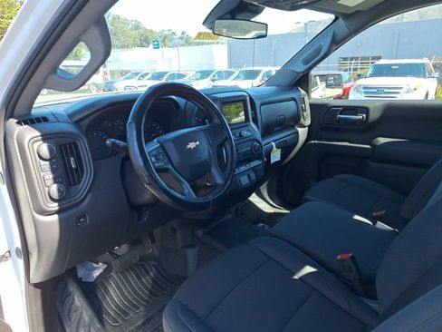 Used 2025 Chevrolet Silverado 1500 W/T w/ Trailering Package AWD/4WD image 10