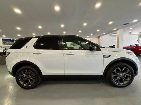 Used 2019 Land Rover Discovery Sport HSE AWD/4WD image 8