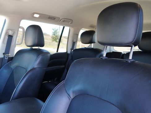 Certified 2024 INFINITI QX80 Luxe image 10