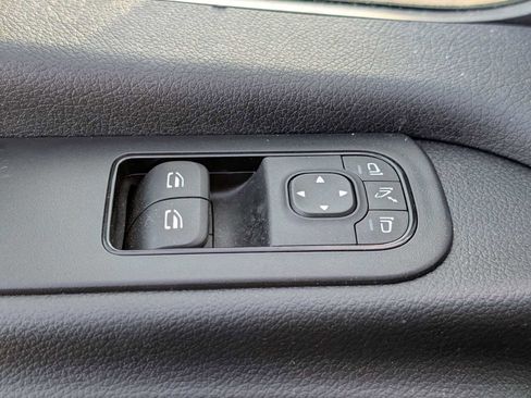 Used 2025 Mercedes-Benz Sprinter 2500 image 25