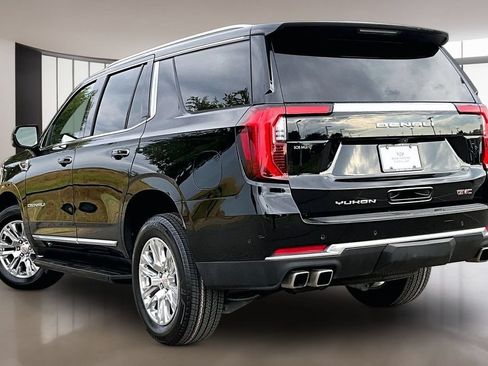 Used 2025 GMC Yukon Denali AWD/4WD image 12