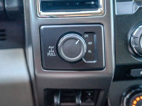 Used 2017 Ford F250 XLT w/ XLT Value Package AWD/4WD image 31