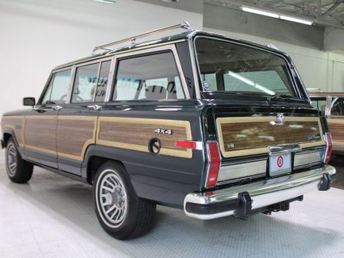 Used 1991 Jeep Grand Wagoneer 4X4 image 3