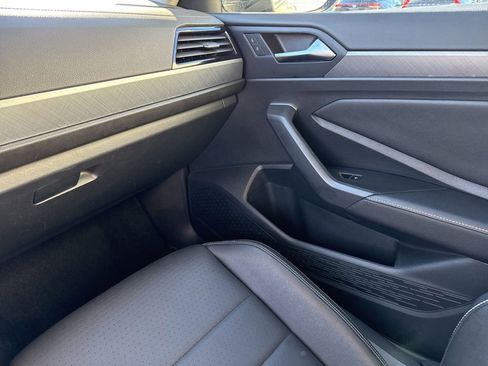 Certified 2024 Volkswagen Jetta SE image 27