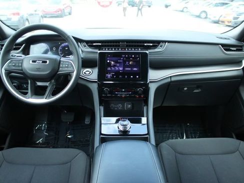 Used 2025 Jeep Grand Cherokee Laredo w/ MOPAR Finishing Package RWD image 16