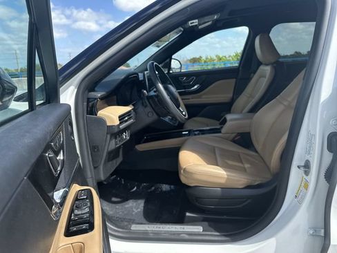 Used 2022 Lincoln Corsair Reserve w/ Equipment Group 201A FWD image 22