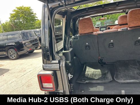 Used 2021 Jeep Wrangler Unlimited Sport AWD/4WD image 35