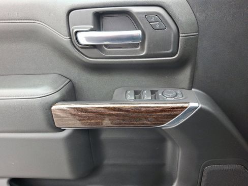 Used 2020 GMC Sierra 1500 Elevation image 13