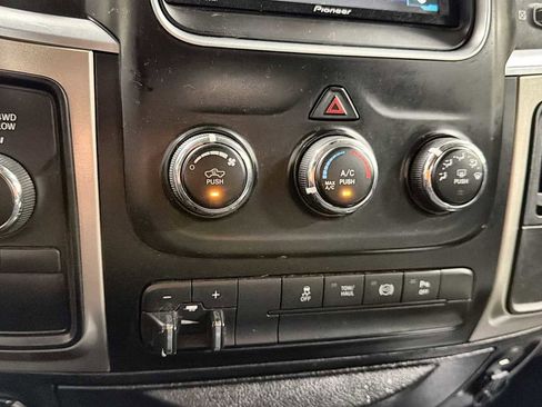 Used 2015 RAM 2500 SLT w/ Protection Group AWD/4WD image 20