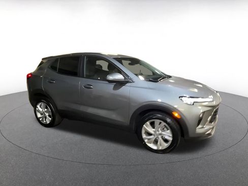 Used 2025 Buick Encore GX Preferred image 2