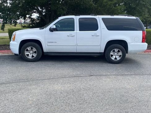Used 2013 GMC Yukon XL SLT AWD/4WD image 8