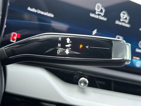 New 2026 Cadillac Optiq Luxury 1 image 31