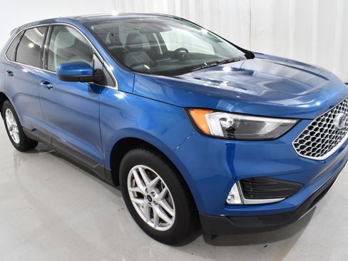 Used 2024 Ford Edge SEL w/ Convenience Package image 5