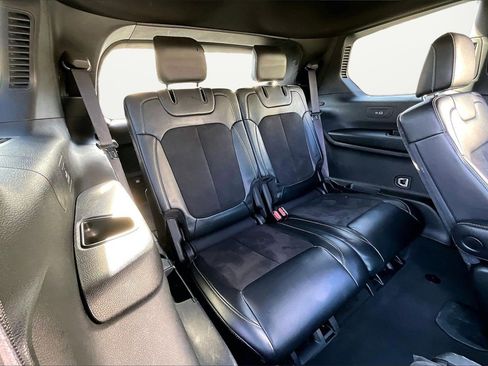 Certified 2022 Jeep Grand Cherokee L Laredo image 24