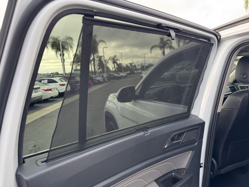 Certified 2022 Volkswagen Atlas SE w/ Panoramic Sunroof Package image 34