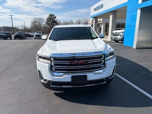 Used 2023 GMC Acadia SLE w/ Driver Convenience Package image 2