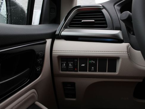 New 2026 Honda Odyssey Touring image 33