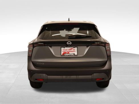 New 2026 Nissan Kicks SV w/ SV Premium Package FWD image 3