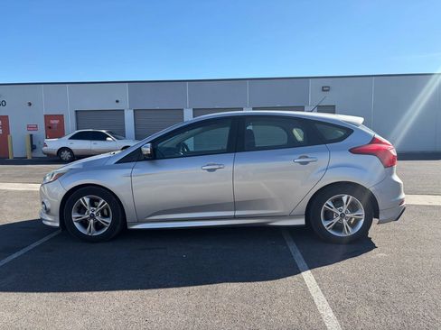 Used 2014 Ford Focus SE image 4